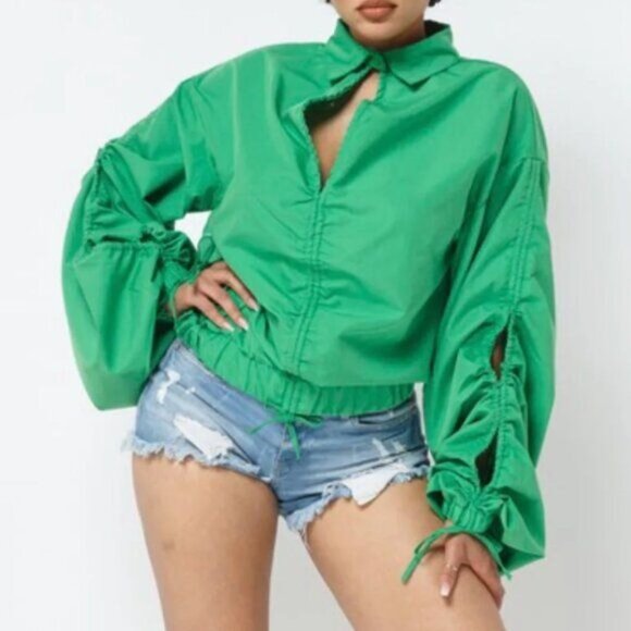 Women's Love, Highlight Ruched Long Sleeve Green Cropped Collared Shirt Small - Picture 1 of 14